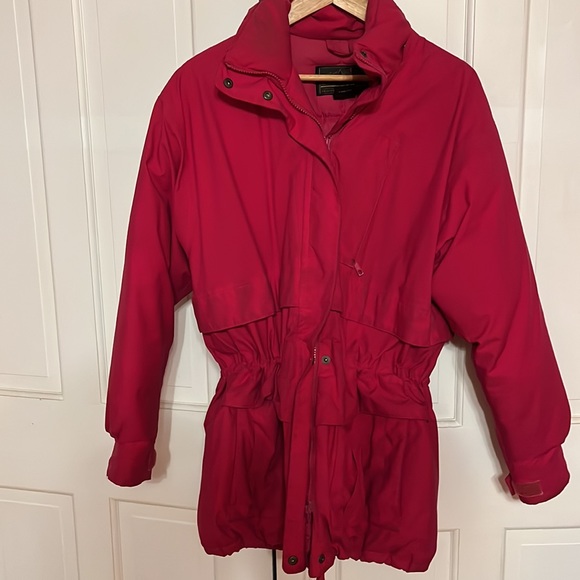 Eddie Bauer woman’s Gortex winter coat.  size M. - Picture 4 of 4